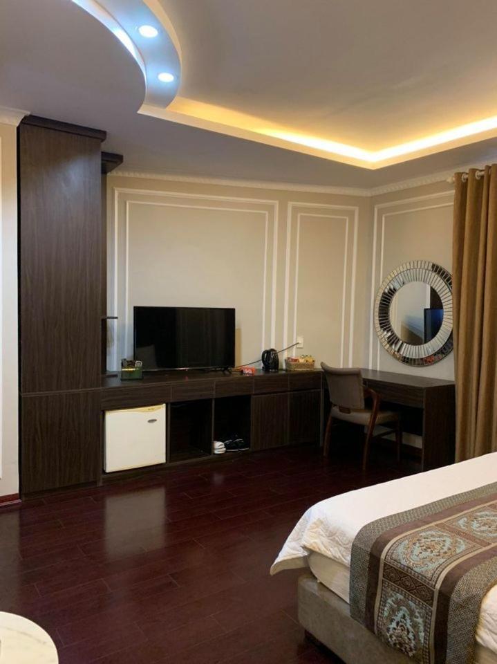 Holiday Hotel Hai Phong Bagian luar foto