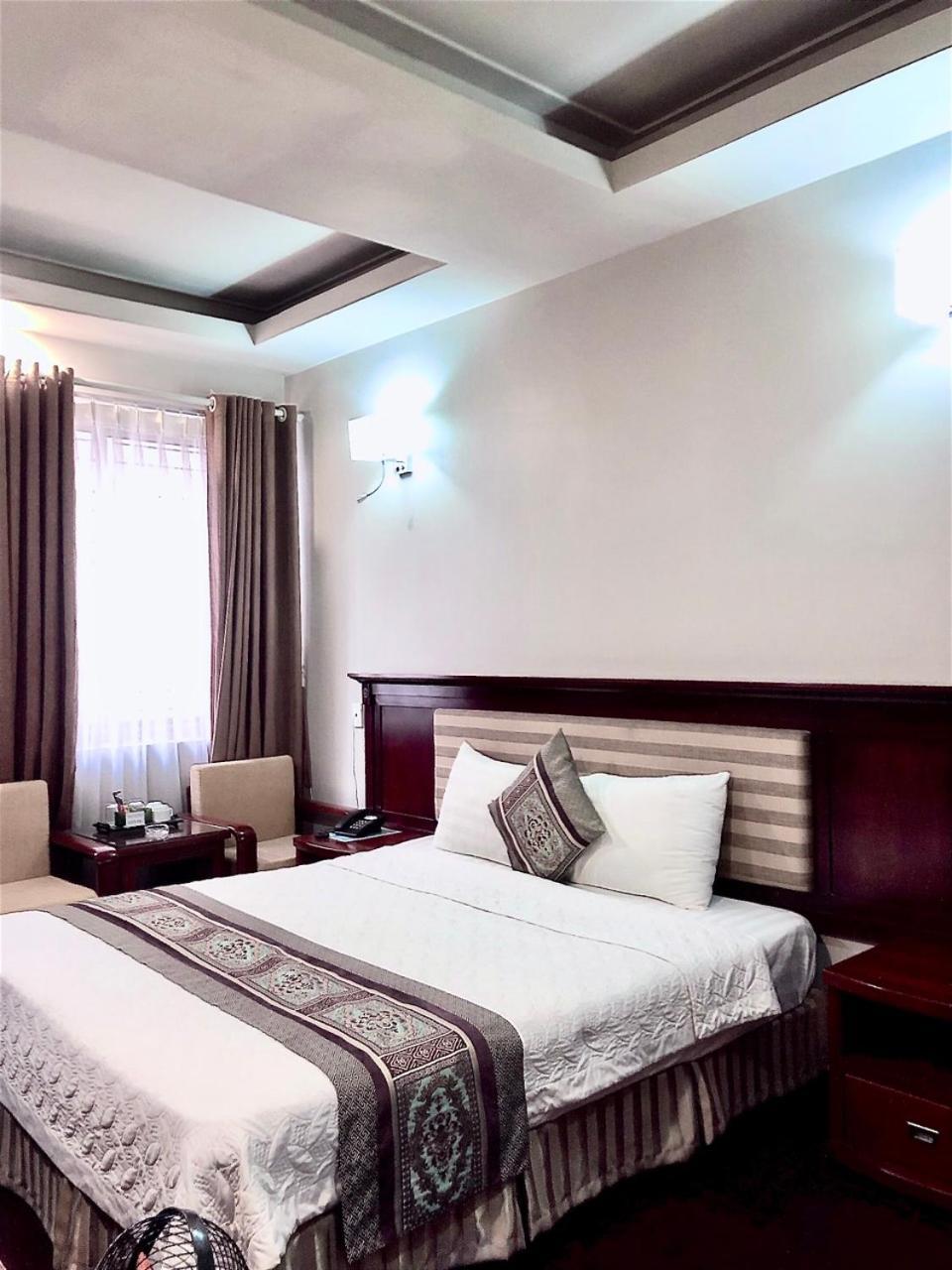 Holiday Hotel Hai Phong Bagian luar foto